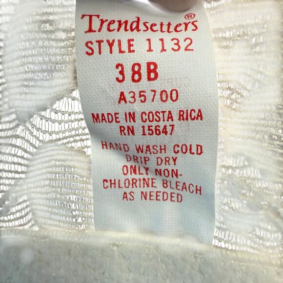 NWT Trendsetter 38B Lace Bra Style 1132 Underwire Sheer Floral Ivory Vintage Y2K - Picture 7 of 7
